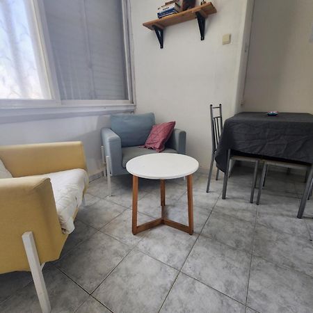 Cute Little Apartment Beersheba ภายนอก รูปภาพ